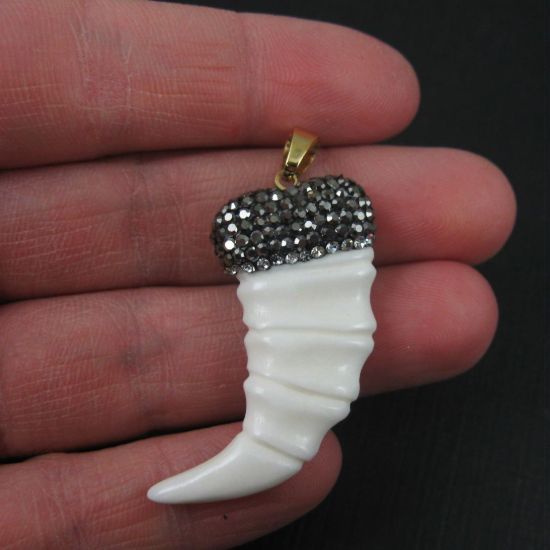 Wholesale Zircon Pave Imitation Ox Bone Horn Tusk Pendant (1 pc)
