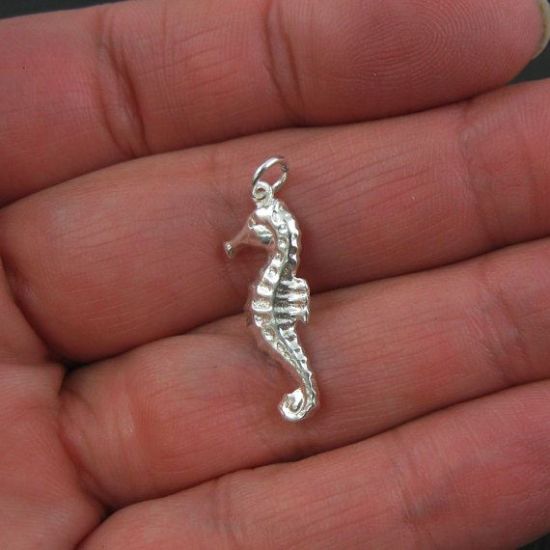 Wholesale 925 Sterling Silver Detailed Seahorse Charm - 27mm (1 pc)