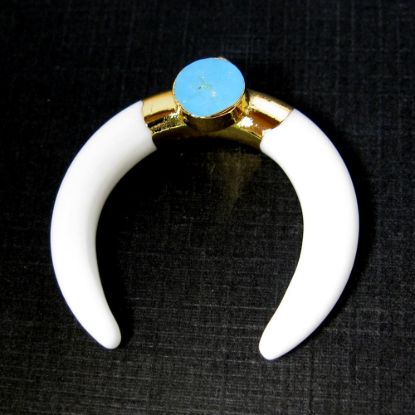 Wholesale Gold or Silver Plated Agate Crescent Double Horn Charm With 8mm Turquoise