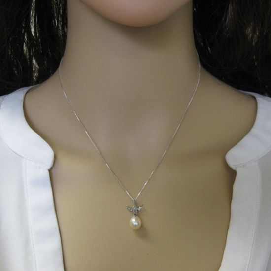Wholesale Sterling Silver Cream Freshwater Pearl and CZ Stone Petal Pendant Necklace-16"