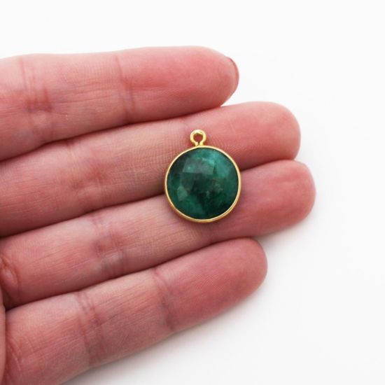 Wholesale Gold plated Sterling Silver Round Bezel Dyed Emerald Gemstone Pendant, Wholesale Gemstone Pendants for Jewelry Making