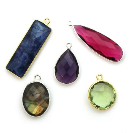 Picture for category Bezel Gemstone Pendants