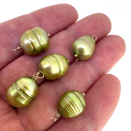 WHOLESALE JWELRY MAKING PEARL CHARMS